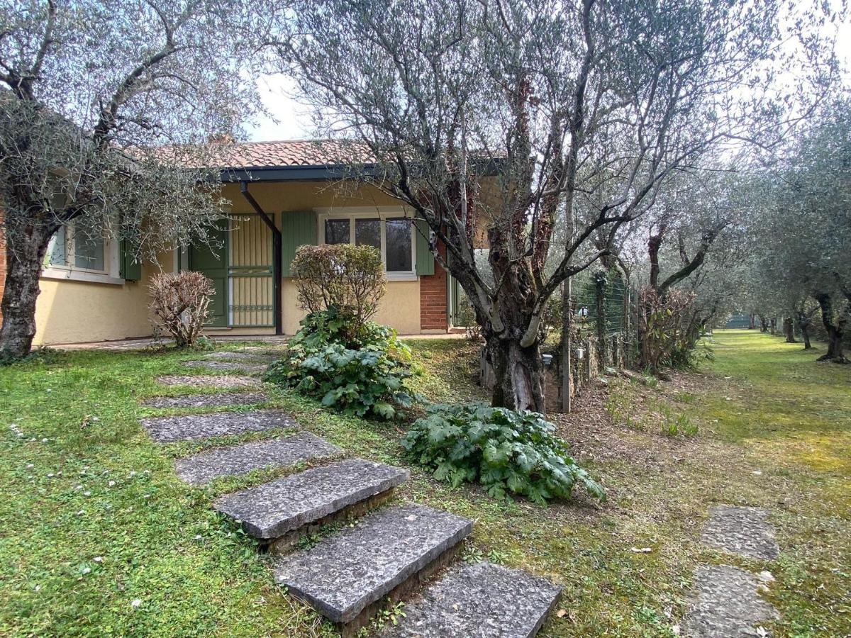 Villa Sweet Flower - With Private Pool And Garden Manerba del Garda Buitenkant foto